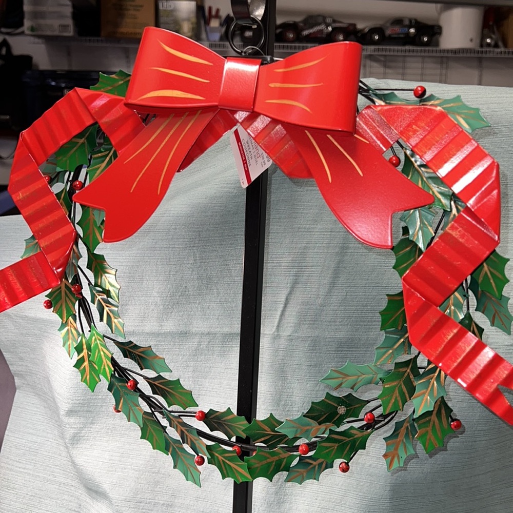 Ashland Mistletoe Wall Metal Wreath with Red Bow